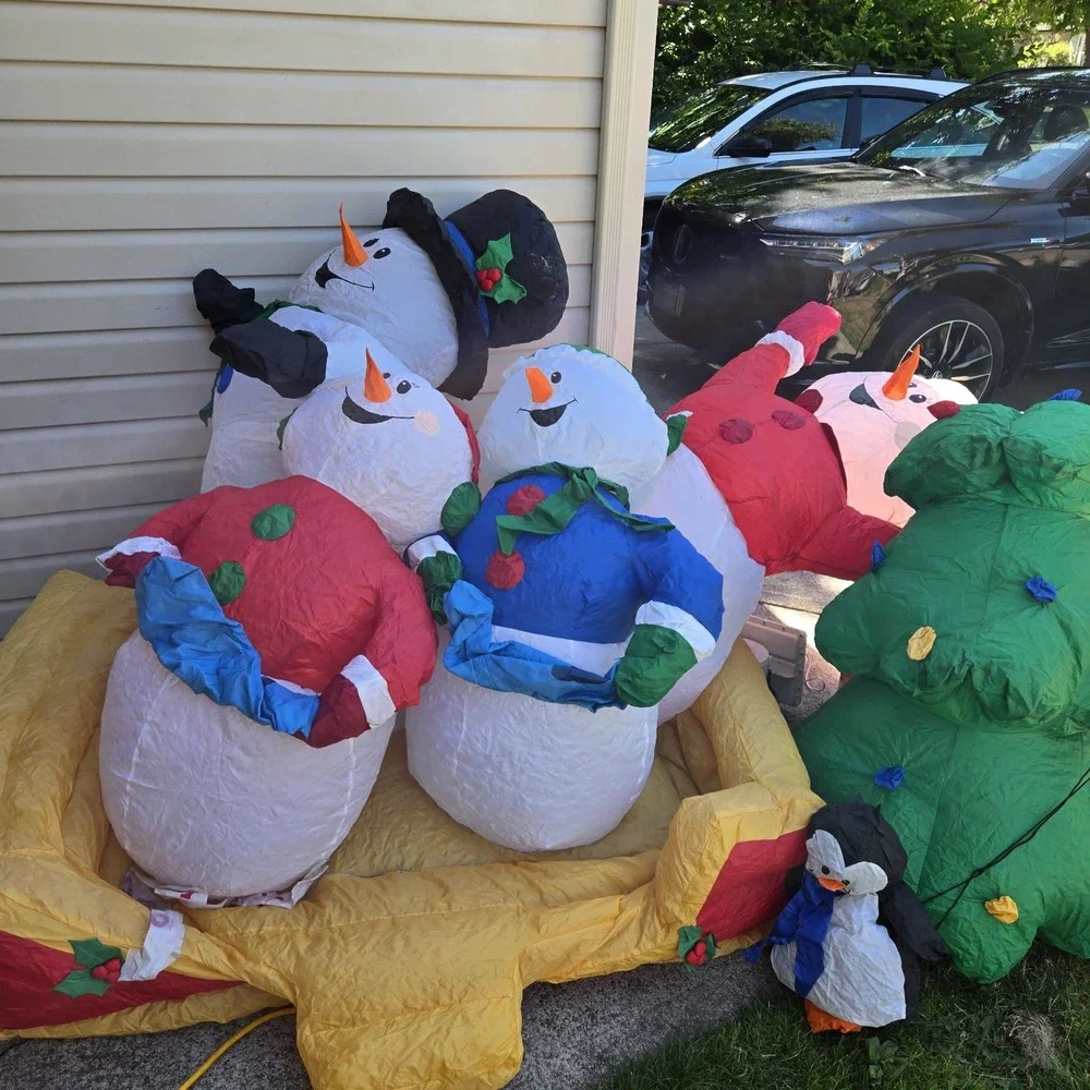 Vtg Gemmy holiday living caroling snow family Inflatable Lights Sounds Rare Read